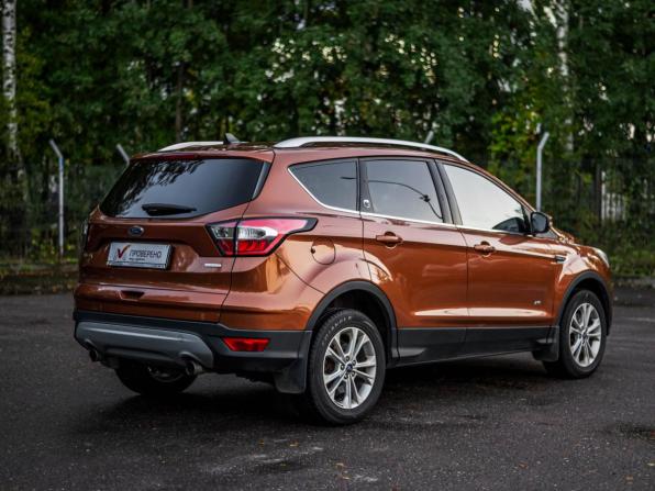 Ford Kuga II Рестайлинг с пробегом 2017 года, цена 1 390 000 рублей, 180505 км, внедорожник, Автокод Объявления