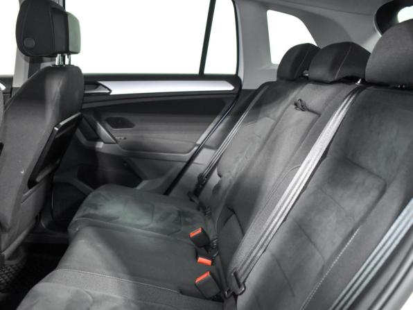 Volkswagen Tiguan II с пробегом 2017 года, цена 2 376 000 рублей, 131243 км, внедорожник, Автокод Объявления