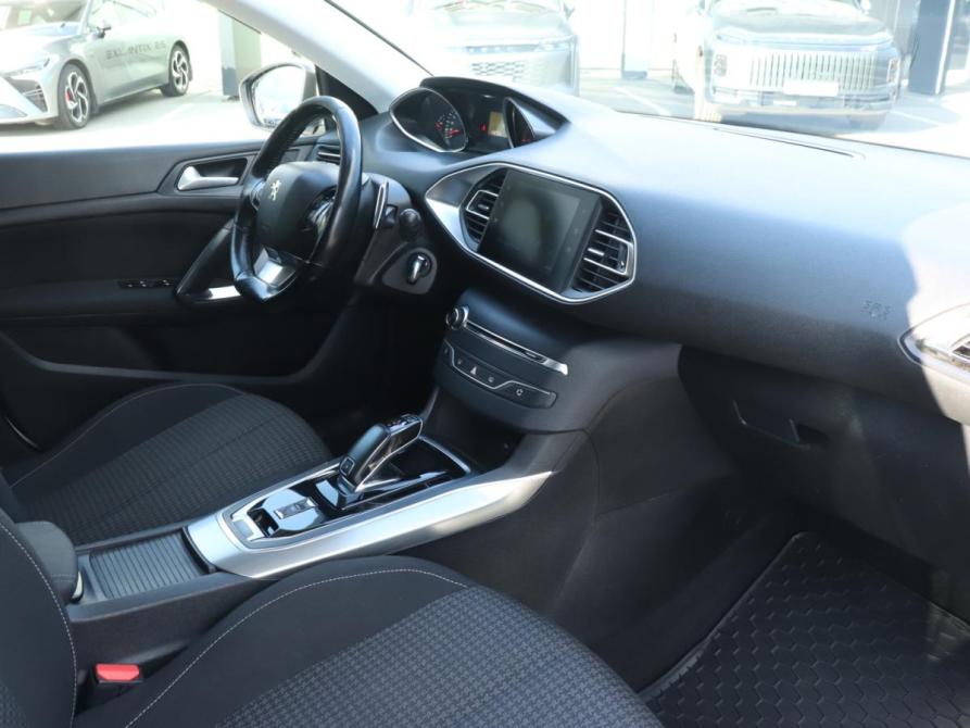 Peugeot 308 II Рестайлинг Москва  - изображение 10