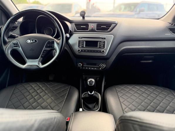 Kia Rio III Рестайлинг с пробегом 2016 года, цена 900 000 рублей, 172000 км, седан, Автокод Объявления
