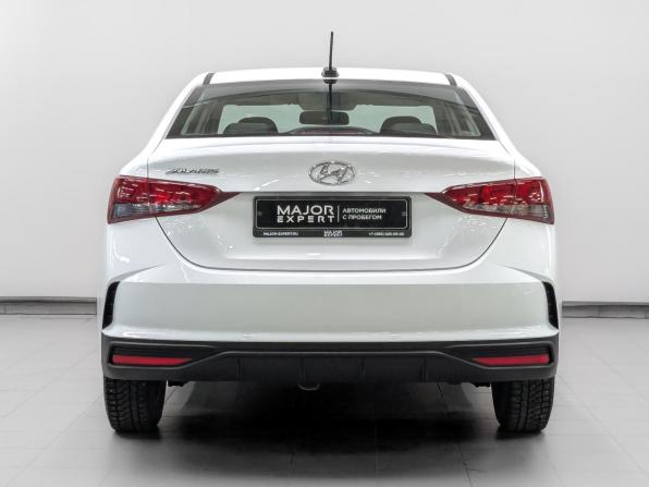 Hyundai Solaris II Рестайлинг с пробегом 2022 года, цена 1 680 000 рублей, 72478 км, седан, Автокод Объявления