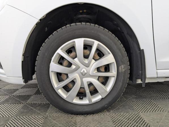 Renault Logan II Рестайлинг с пробегом 2022 года, цена 900 000 рублей, 151485 км, седан, Автокод Объявления