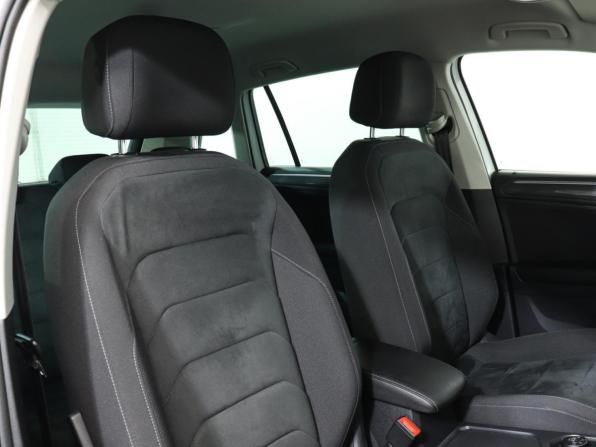 Volkswagen Tiguan II с пробегом 2017 года, цена 2 995 000 рублей, 71000 км, внедорожник, Автокод Объявления