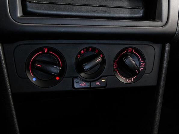 Volkswagen Polo V с пробегом 2012 года, цена 725 000 рублей, 178534 км, седан, Автокод Объявления