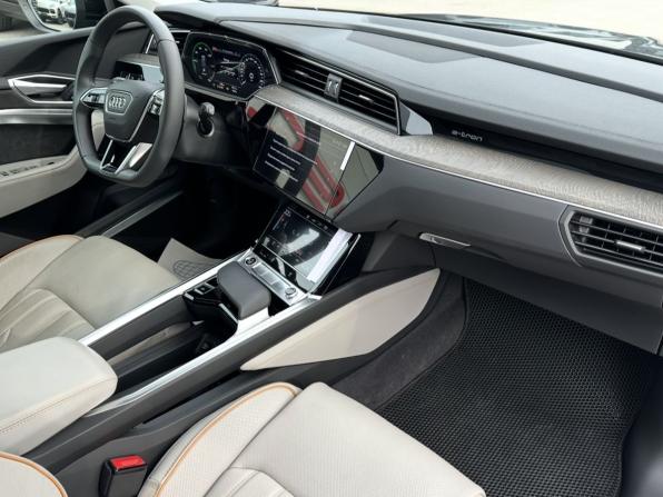 Audi e-tron I с пробегом 2022 года, цена 7 600 000 рублей, 547 км, внедорожник, Автокод Объявления