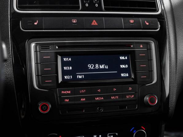 Volkswagen Polo V Рестайлинг с пробегом 2017 года, цена 1 149 500 рублей, 89219 км, седан, Автокод Объявления
