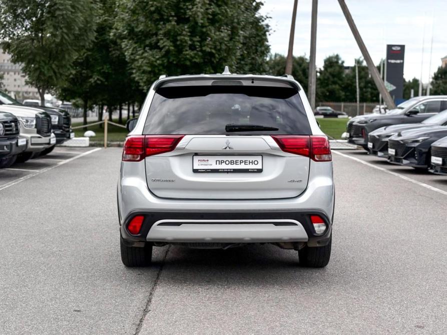 Mitsubishi Outlander III Рестайлинг 3 Санкт-Петербург  - изображение 5
