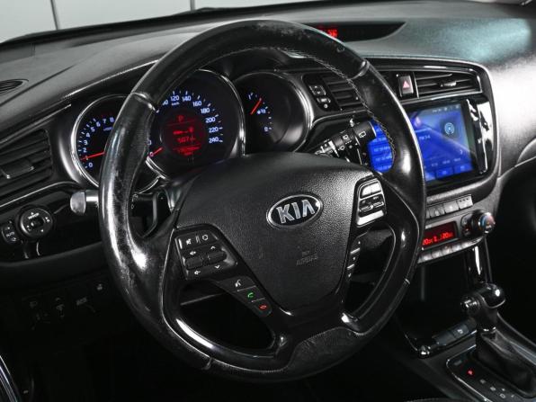 Kia Ceed II Рестайлинг с пробегом 2015 года, цена 1 099 000 рублей, 175750 км, универсал, Автокод Объявления