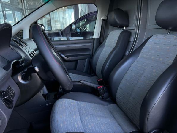 Volkswagen Caddy III Рестайлинг с пробегом 2011 года, цена 820 000 рублей, 327853 км, компактвэн, Автокод Объявления