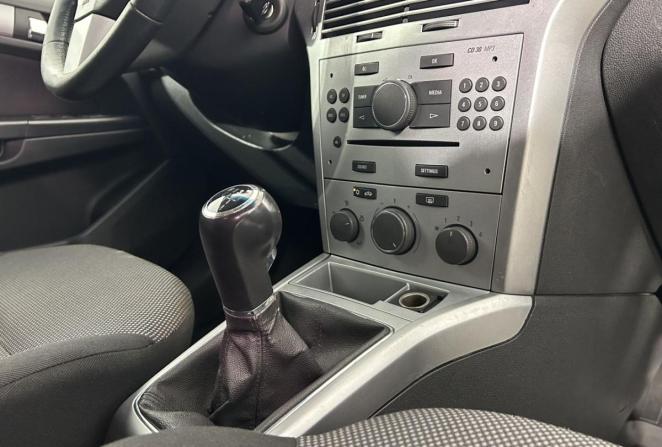 Opel Astra H Рестайлинг с пробегом 2013 года, цена 340 000 рублей, 322000 км, седан, Автокод Объявления