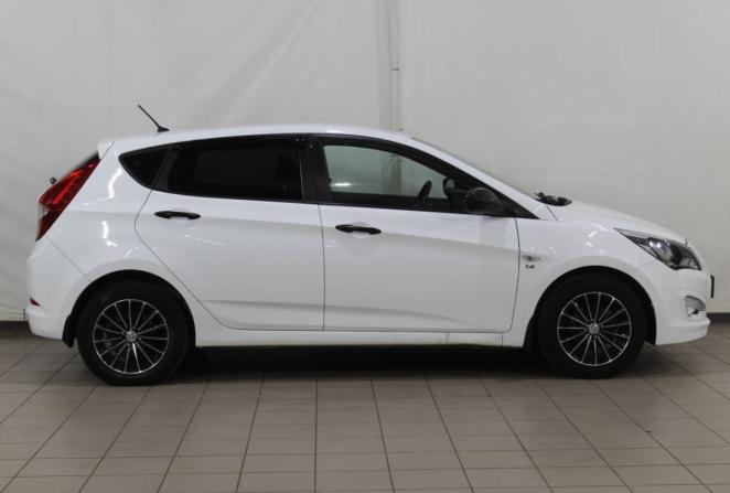 Hyundai Solaris I Рестайлинг с пробегом 2015 года, цена 980 000 рублей, 136520 км, хэтчбек, Автокод Объявления