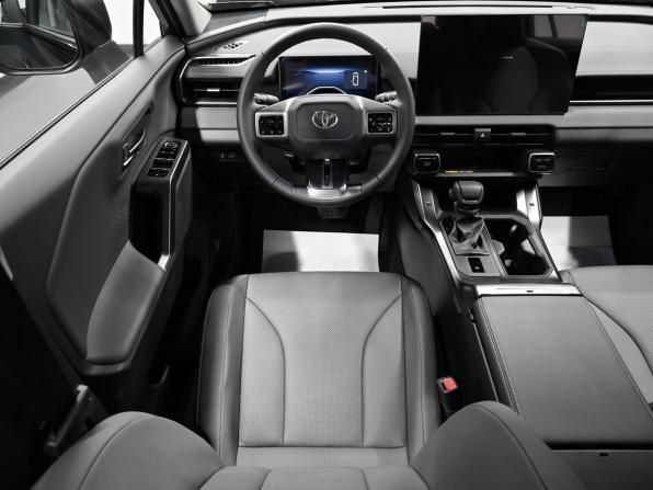 Toyota RAV4 VI (XA60) с пробегом 2026 года, цена 4 295 000 рублей, 15 км, внедорожник, Автокод Объявления