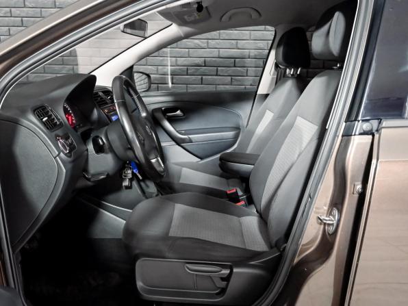 Volkswagen Polo V с пробегом 2015 года, цена 981 000 рублей, 148183 км, седан, Автокод Объявления
