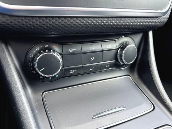 Mercedes-Benz A-Класс III (W176) Рестайлинг с пробегом 2016 года, цена 1 760 000 рублей, 89189 км, хэтчбек, Автокод Объявления