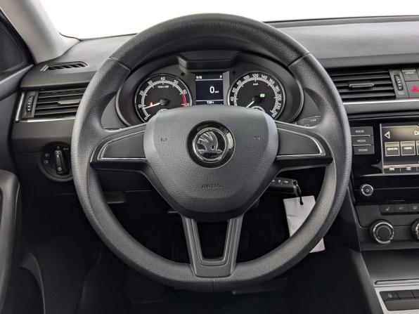 Skoda Octavia III (A7) Рестайлинг с пробегом 2019 года, цена 1 725 000 рублей, 107653 км, лифтбек, Автокод Объявления