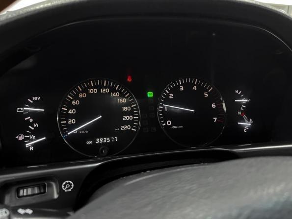 Toyota Land Cruiser 100 Series Рестайлинг 2 с пробегом 2006 года, цена 1 740 000 рублей, 393577 км, внедорожник, Автокод Объявления
