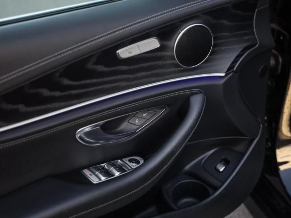 Mercedes-Benz E-Класс V (W213 S213 C238) Рестайлинг с пробегом 2021 года, цена 3 799 000 рублей, 117126 км, седан, Автокод Объявления