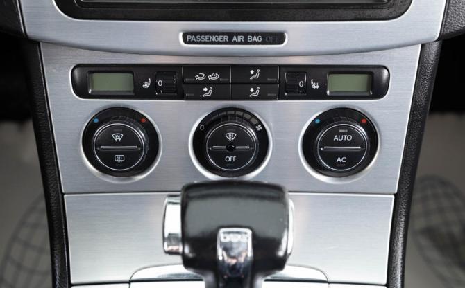 Volkswagen Passat B6 с пробегом 2009 года, цена 929 000 рублей, 260000 км, седан, Автокод Объявления