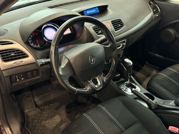 Renault Fluence I Рестайлинг с пробегом 2014 года, цена 770 000 рублей, 143000 км, седан, Автокод Объявления