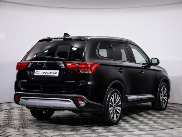 Mitsubishi Outlander III Рестайлинг 3 с пробегом 2019 года, цена 1 849 000 рублей, 210286 км, внедорожник, Автокод Объявления
