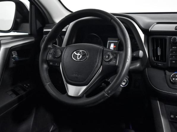 Toyota RAV4 IV (XA40) Рестайлинг с пробегом 2017 года, цена 2 475 000 рублей, 85997 км, внедорожник, Автокод Объявления