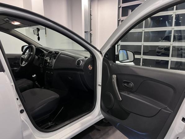 Renault Logan II Рестайлинг с пробегом 2020 года, цена 735 000 рублей, 83116 км, седан, Автокод Объявления