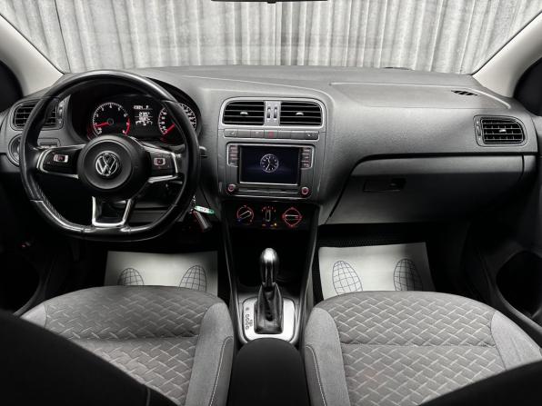 Volkswagen Polo V Рестайлинг с пробегом 2019 года, цена 1 220 000 рублей, 126327 км, седан, Автокод Объявления