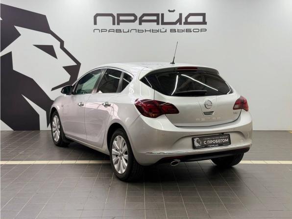 Opel Astra J Рестайлинг с пробегом 2013 года, цена 929 900 рублей, 187000 км, хэтчбек, Автокод Объявления