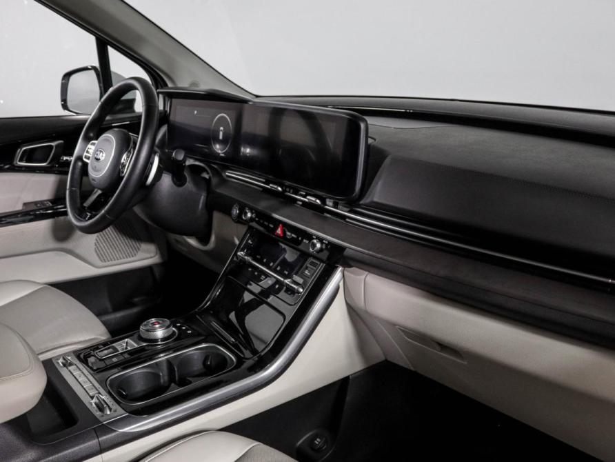 Kia Carnival IV Москва  - изображение 10