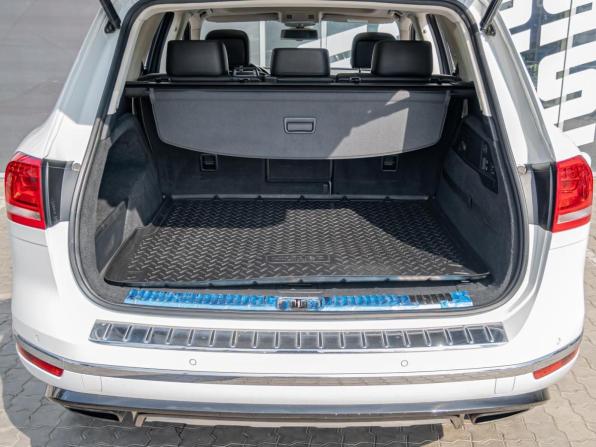 Volkswagen Touareg II Рестайлинг с пробегом 2015 года, цена 3 150 000 рублей, 235851 км, внедорожник, Автокод Объявления