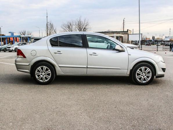 Opel Astra H Рестайлинг с пробегом 2010 года, цена 542 200 рублей, 119500 км, седан, Автокод Объявления