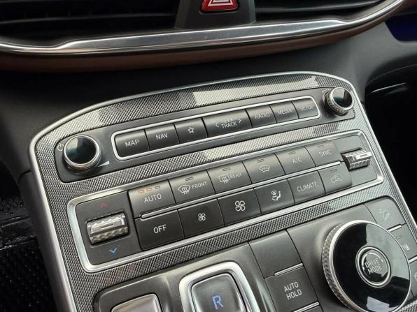 Hyundai Santa Fe IV Рестайлинг с пробегом 2021 года, цена 3 200 000 рублей, 142614 км, внедорожник, Автокод Объявления