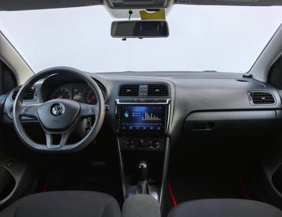 Volkswagen Polo V Рестайлинг с пробегом 2019 года, цена 1 230 000 рублей, 101000 км, седан, Автокод Объявления