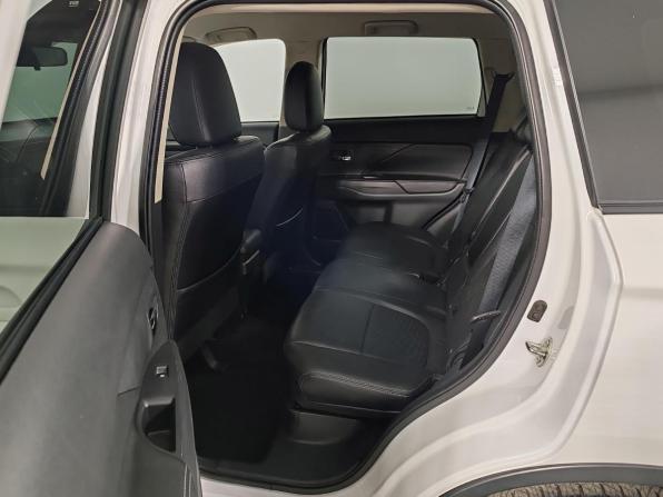 Mitsubishi Outlander III Рестайлинг 2 с пробегом 2016 года, цена 1 599 000 рублей, 176266 км, внедорожник, Автокод Объявления