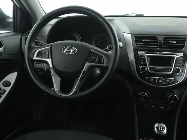 Hyundai Solaris I Рестайлинг с пробегом 2014 года, цена 755 000 рублей, 155600 км, седан, Автокод Объявления
