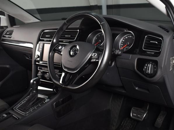 Volkswagen Golf VII с пробегом 2016 года, цена 1 344 999 рублей, 148717 км, универсал, Автокод Объявления