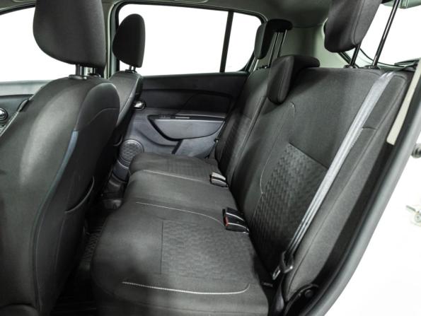 Renault Sandero II с пробегом 2017 года, цена 899 585 рублей, 107763 км, хэтчбек, Автокод Объявления