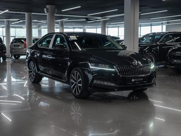 Skoda Superb III Рестайлинг с пробегом 2025 года, цена 3 255 000 рублей, 13 км, лифтбек, Автокод Объявления