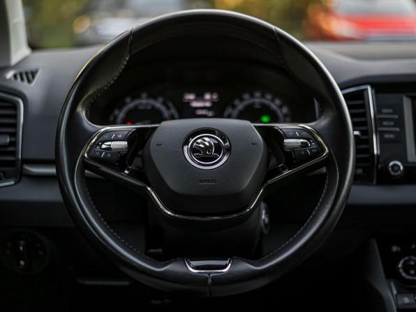 Skoda Karoq I с пробегом 2020 года, цена 2 099 000 рублей, 165473 км, внедорожник, Автокод Объявления