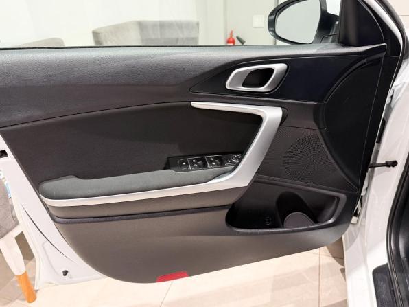 Kia Ceed III с пробегом 2019 года, цена 1 673 806 рублей, 115047 км, хэтчбек, Автокод Объявления