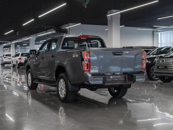 Isuzu D-Max III с пробегом 2025 года, цена 5 050 000 рублей, 158 км, пикап, Автокод Объявления