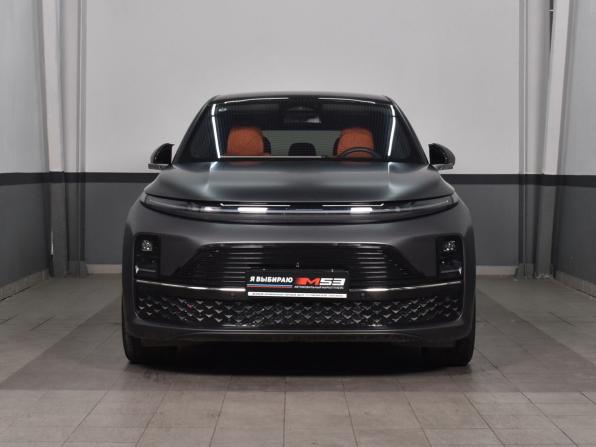 Li Auto (Lixiang) L7 I с пробегом 2024 года, цена 6 449 995 рублей, 42327 км, внедорожник, Автокод Объявления