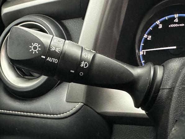 Toyota RAV4 IV (XA40) Рестайлинг с пробегом 2016 года, цена 2 340 000 рублей, 105994 км, внедорожник, Автокод Объявления