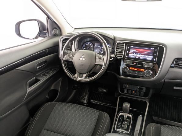 Mitsubishi Outlander III Рестайлинг 3 с пробегом 2020 года, цена 2 220 000 рублей, 96861 км, внедорожник, Автокод Объявления