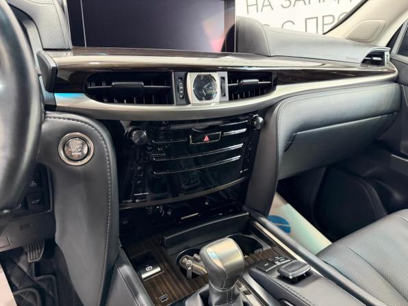 Lexus LX III Рестайлинг 2 с пробегом 2019 года, цена 7 999 000 рублей, 120000 км, внедорожник, Автокод Объявления