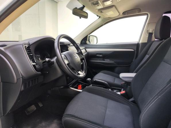 Mitsubishi Outlander III Рестайлинг 2 с пробегом 2018 года, цена 2 299 000 рублей, 160135 км, внедорожник, Автокод Объявления