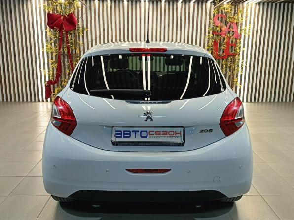 Peugeot 208 I с пробегом 2013 года, цена 520 000 рублей, 217545 км, хэтчбек, Автокод Объявления