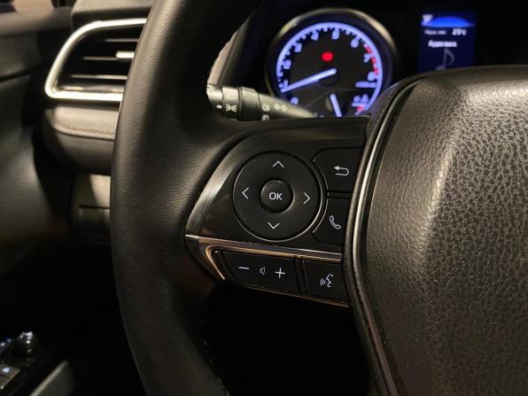 Toyota Camry VIII (XV70) с пробегом 2018 года, цена 2 549 000 рублей, 134869 км, седан, Автокод Объявления