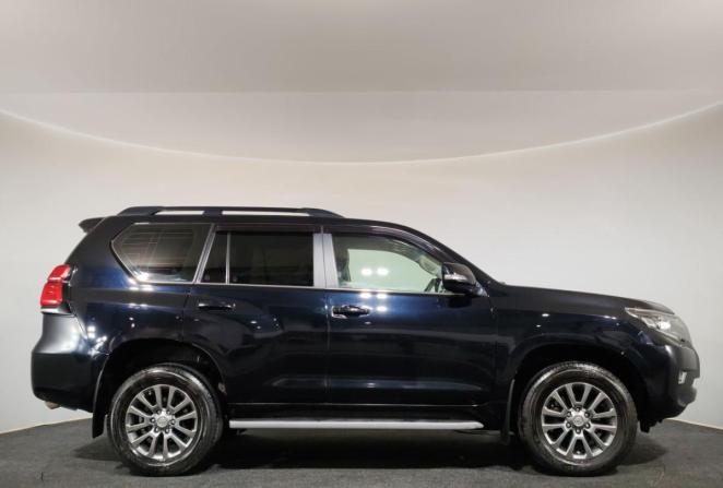Toyota Land Cruiser Prado 150 Series Рестайлинг 2 с пробегом 2017 года, цена 3 480 000 рублей, 328821 км, внедорожник, Автокод Объявления