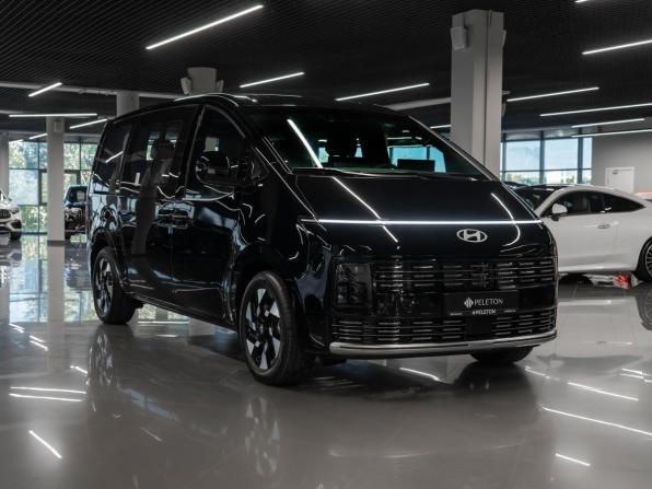 Hyundai Staria I Рестайлинг с пробегом 2026 года, цена 7 900 000 рублей, 46 км, минивэн, Автокод Объявления
